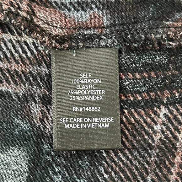 Torrid Watercolor Tie-Dye Gauze Smocked Flutter Sleeve Tunic Top (5X) - Picture 10 of 12